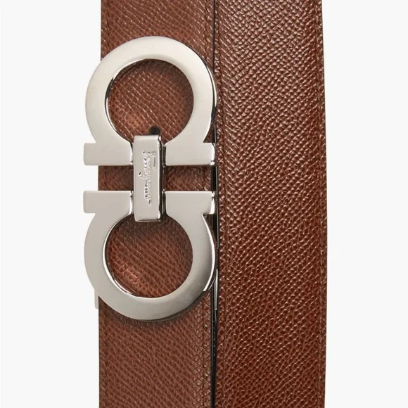 New Salvatore Ferragamo Reversible and Adjustable Gancini belt (blk and brwn) - Picture 13 of 14